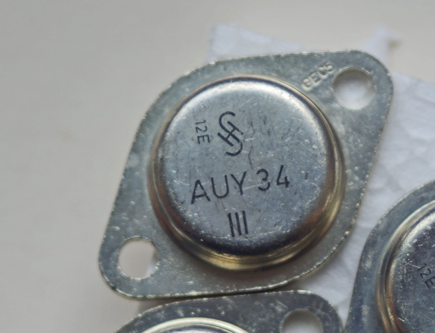 AUY34 transistor